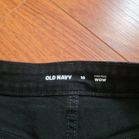 Old Navy High-Waisted Wow Jean Shorts - Black - Picture 7 of 7